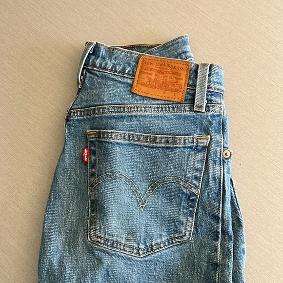 levi 501s - Picture 2 of 4